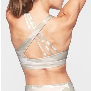 Athleta Run Free Strappy Camo Sports Bra Size XS